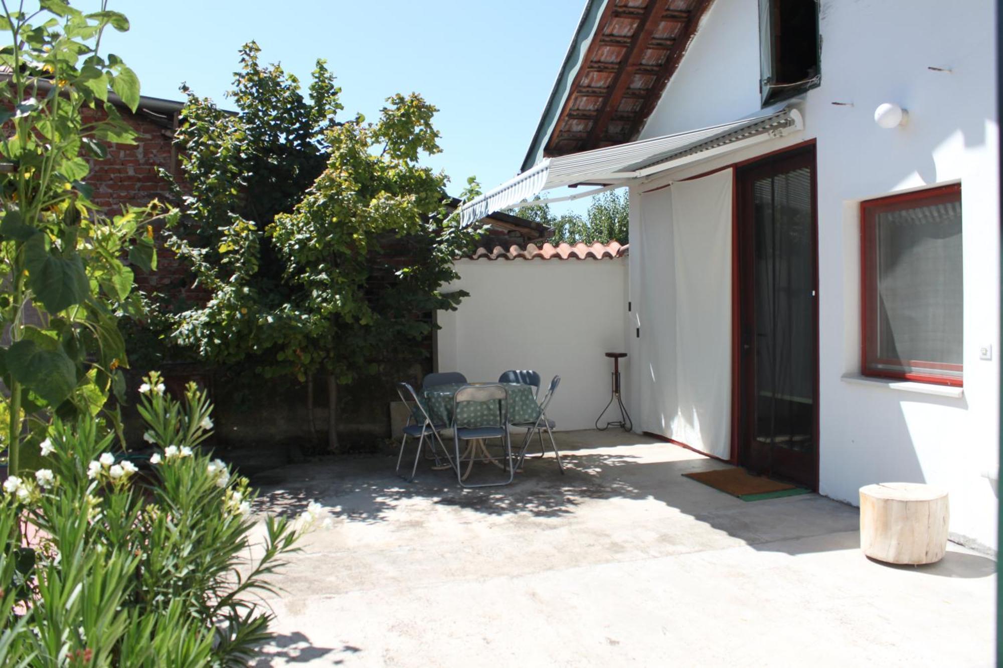 Boulevard Garden House - Free And Save Parking In The Locked Yard Ćuprija 객실 사진